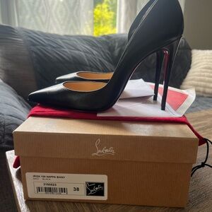 Christian Louboutin Black  Leather Heels 👠❤️